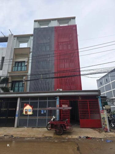 🏠 出租,  地址 : 波贝 , 有6个房间, 一个月 2000$