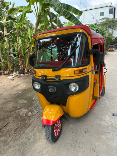 018 មាសុីនស្រួលជិះស្រួលបេីកទឹកថ្នាំស្អាតមាជុំ តម្លៃ1290$ចចារ