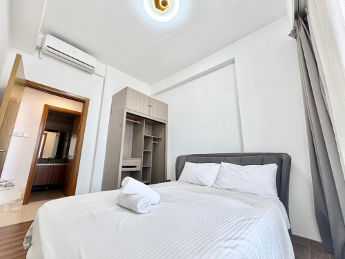 2 bedrooms 2 bathrooms unit , size 79sqm  available unit level 35th  Rental fee : 750-800$