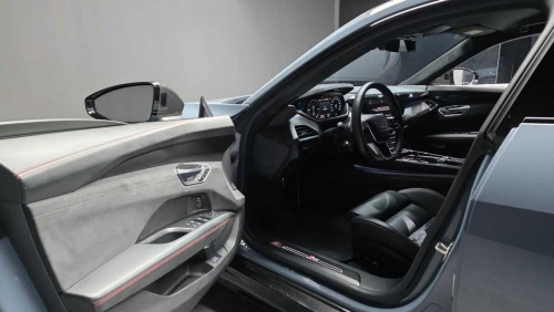 2022 Audi RS E-Tron GT Sport Package