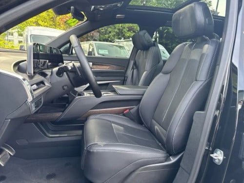 2026 Cadillac VISTIQ Full Option