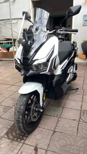 ADV150ccលក់3200$ក្រដាស់ពន្ន
