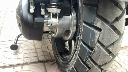 ADV150ccលក់3200$ក្រដាស់ពន្ន