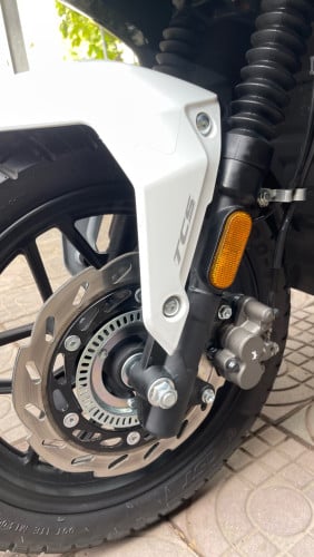 ADV150ccលក់3200$ក្រដាស់ពន្ន