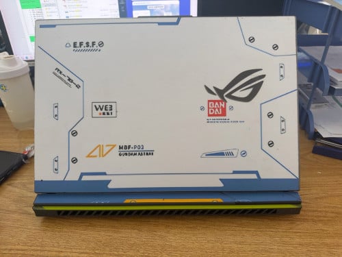 Asus ROG G814JI