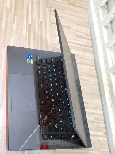 ASUS ROG SCAR G533ZM
