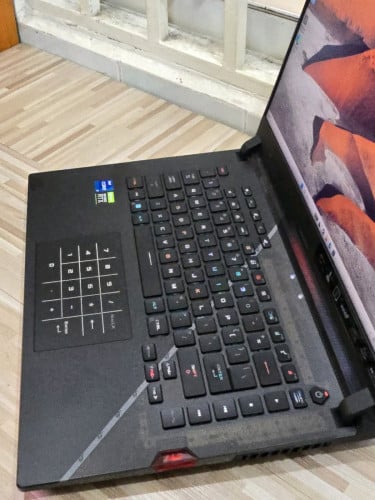 ASUS ROG SCAR G533ZM