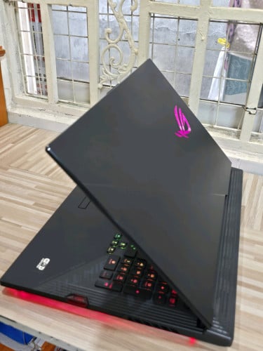 ASUS ROG SCAR G732LWS