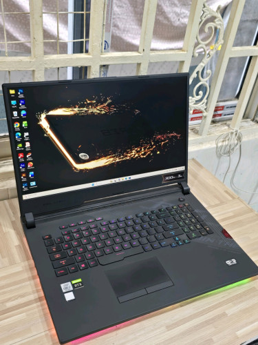 ASUS ROG SCAR G732LWS