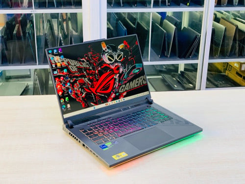 Asus ROG Strix G16 16โFHD 165Hz
