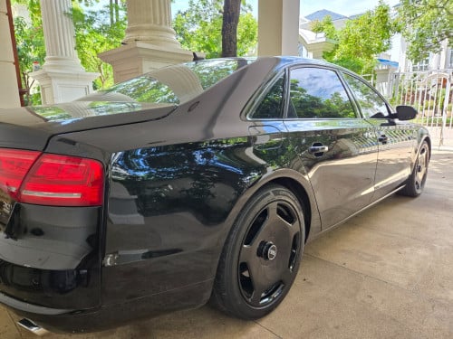 Audi A8L