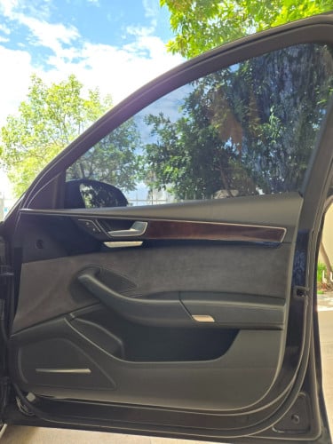 Audi A8L