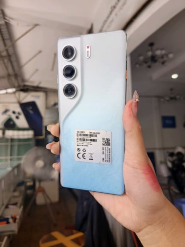 Camon 40 pro