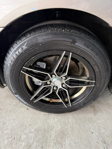 Corolla 03Leឡានថ្មី