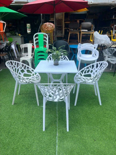 Dinning Table