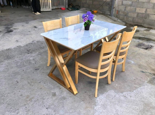 Dinning table