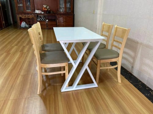 Dinning table