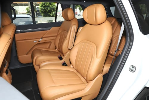 Dongfeng eπ008 6 seat EV Family Joy Edition