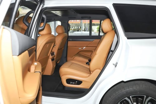 Dongfeng eπ008 6 seat EV Family Joy Edition