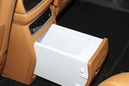 Dongfeng eπ008 6 seat EV Family Joy Edition