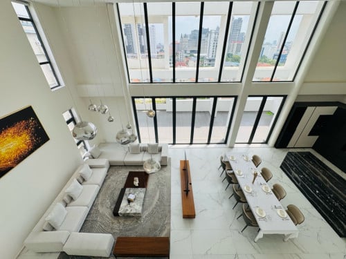 Duplex 4 Bedrooms Pengthouse For Rent in Toul Kork 10 Minutes From Vattanac Capital