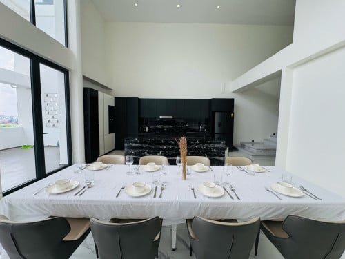 Duplex 4 Bedrooms Pengthouse For Rent in Toul Kork 10 Minutes From Vattanac Capital