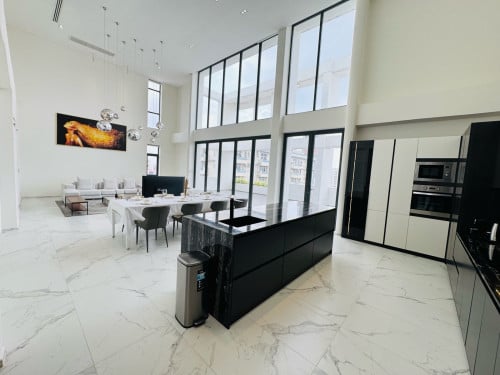 Duplex 4 Bedrooms Pengthouse For Rent in Toul Kork 10 Minutes From Vattanac Capital
