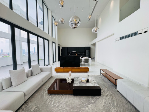 Duplex 4 Bedrooms Pengthouse For Rent in Toul Kork 10 Minutes From Vattanac Capital