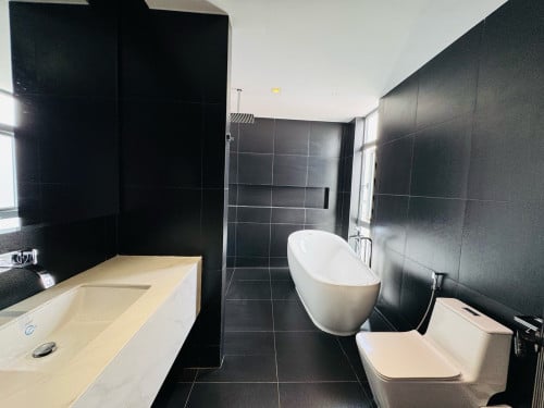 Duplex 4 Bedrooms Pengthouse For Rent in Toul Kork 10 Minutes From Vattanac Capital
