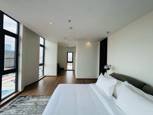 Duplex 4 Bedrooms Pengthouse For Rent in Toul Kork 10 Minutes From Vattanac Capital