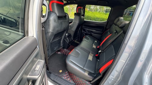 FORD RANGER RAPTOR ( សាំង ) FOR SALE
