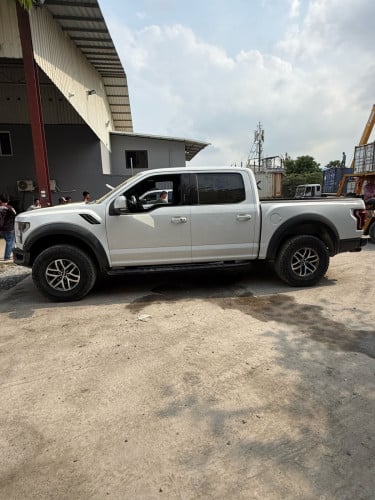 Ford raptor F150 ឆ្នាំ2018តម្លៃពិសេស 55500$ចរចារ