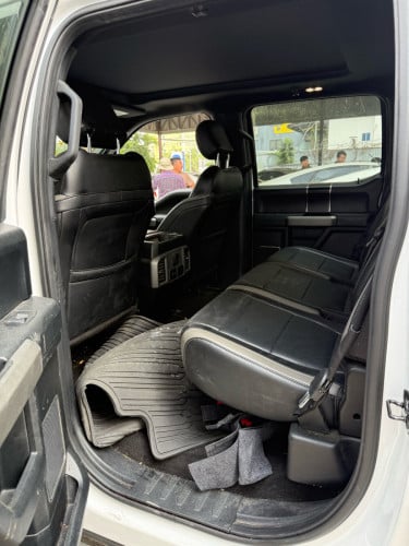 Ford raptor F150 ឆ្នាំ2018តម្លៃពិសេស 55500$ចរចារ