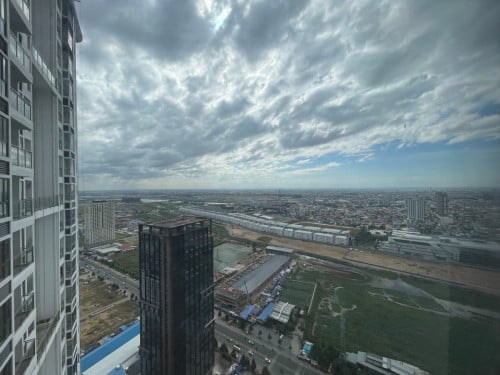 High Floor Studio Unit for SALE in Urban Village Phase 2