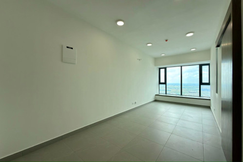 High Floor Studio Unit for SALE in Urban Village Phase 2