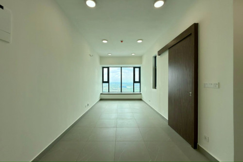 High Floor Studio Unit for SALE in Urban Village Phase 2