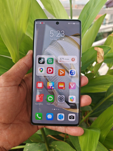 Huawei Nova10 8g/128g_CH(វៃដូរបាន)👉$100
