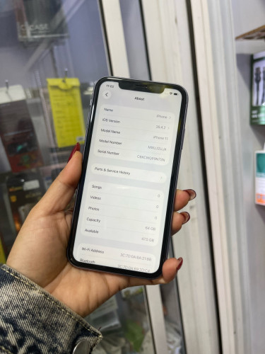 iPhone 11/64GB/ថ្ម77%តួរ98%សុីនសានុំ(ធានា១ខែលើម៉ាសុីន)