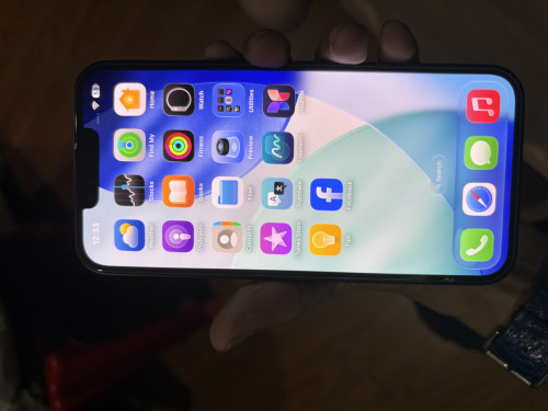 iPhone 13 128gស្អាតអត់scan