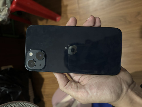 iPhone 13 128gស្អាតអត់scan