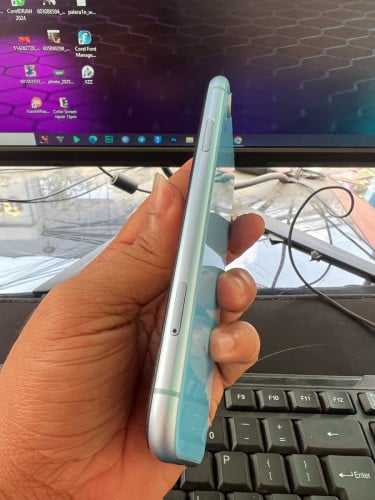 iPhone XR Scan 64g អេក្រង់ថ្មី 75$ ដាច់✅