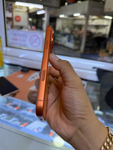 Iphone17promax 256G ZA មានខ្សែរ ដុំសាកorignal