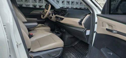 KIA EV5 720 WAVE FULL OPTIONលក់ក្រោមទីផ្សារ