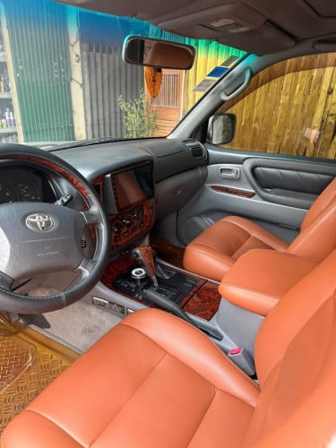 Land Cruiser 01