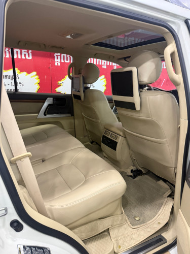 LandCruiser GXR 2016 V8 Fulloption