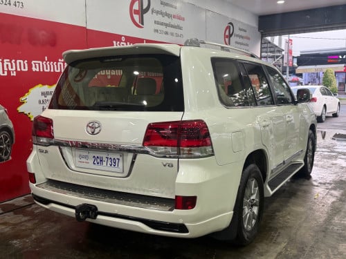 LandCruiser GXR 2016 V8 Fulloption