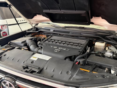 LandCruiser GXR 2016 V8 Fulloption