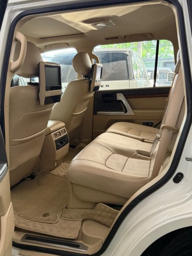 LandCruiser GXR 2016 V8 Fulloption
