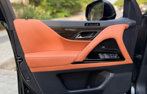 LEXUS LX700H VIP Seat