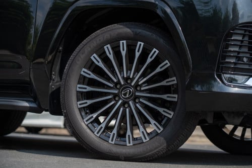 LEXUS LX700H VIP Seat